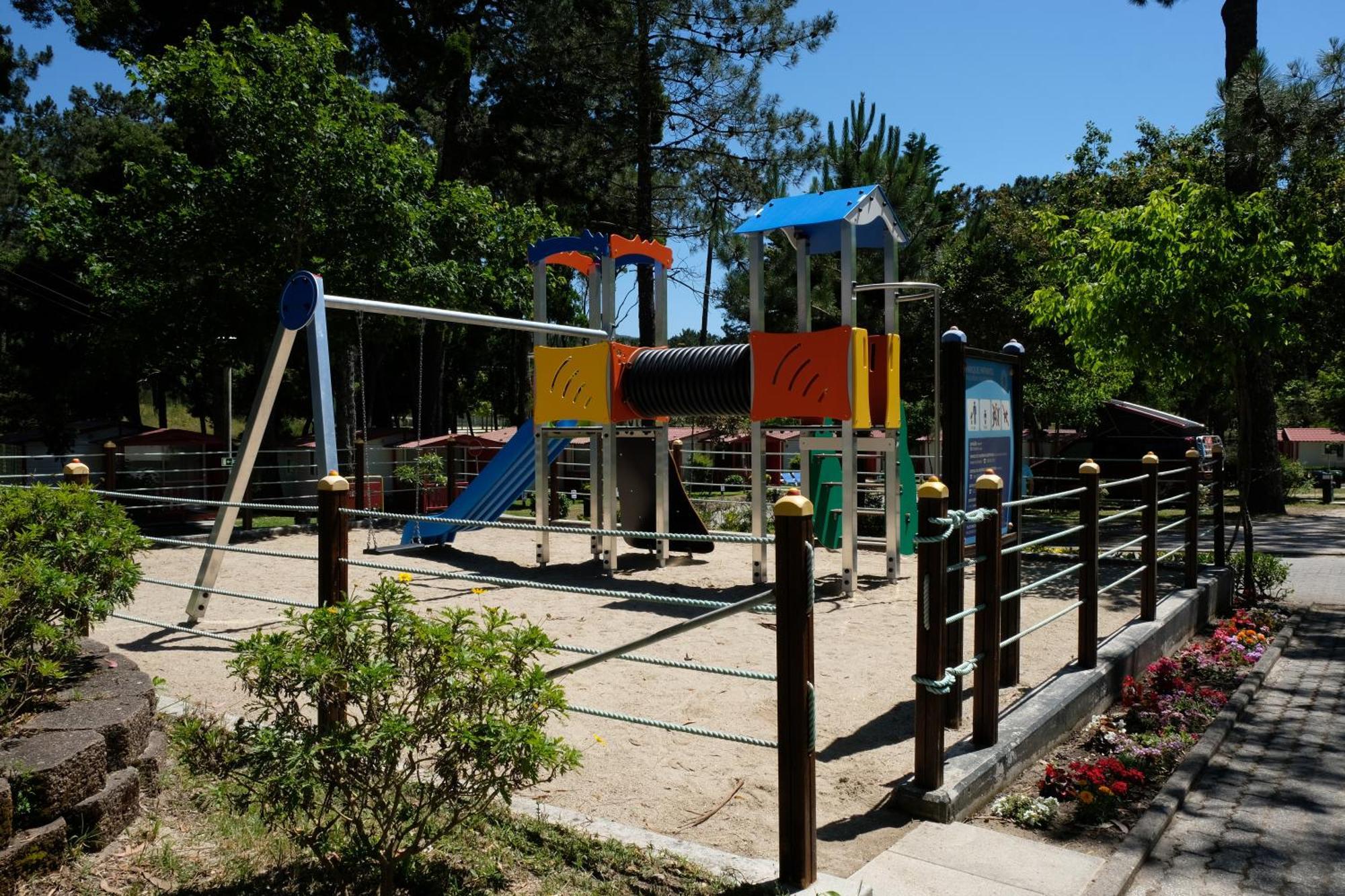 فندق Parque De Campismo Orbitur كامينيا المظهر الخارجي الصورة